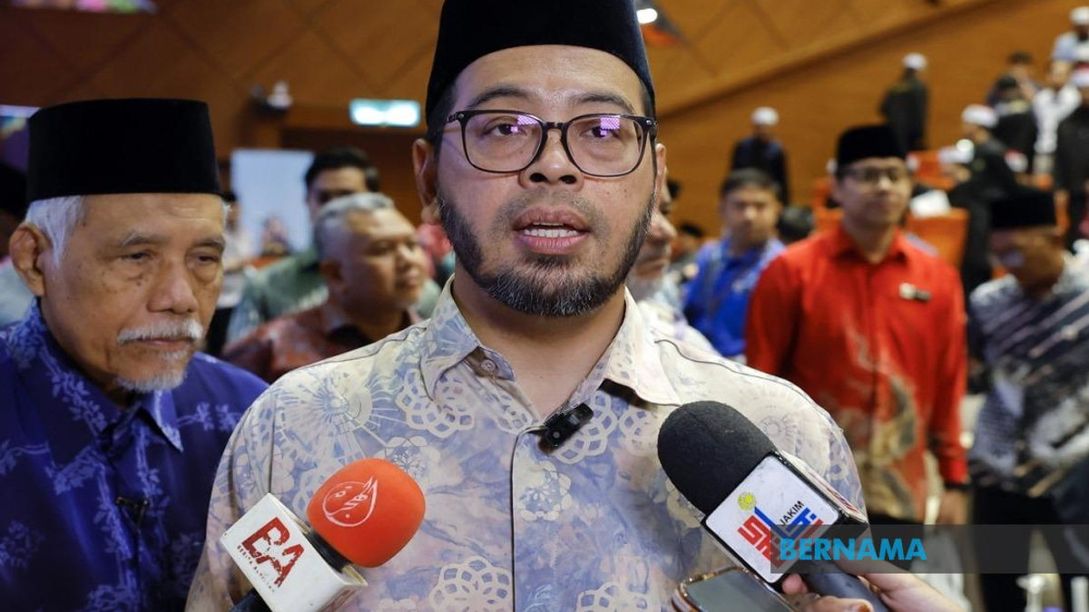 Malaysia to Intensify Youth Outreach on Religious Issues as Sultan Nazrin Raises Alarm Over Digital Extremism