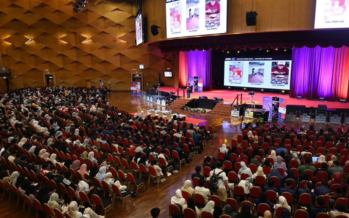 INSKEN and UiTM Rally Nearly 7,000 Students for Entrepreneurship Seminar, Setting National Record