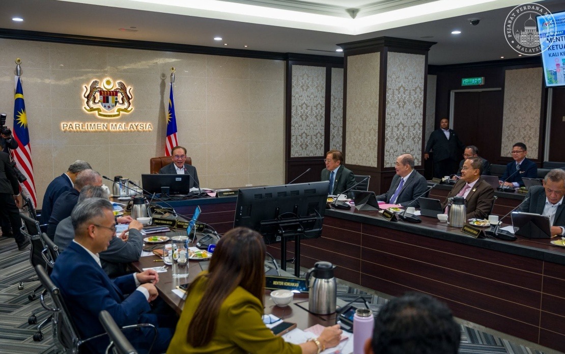 Malaysia's Leaders Chart Course for Economic Recovery Amid Global Headwinds