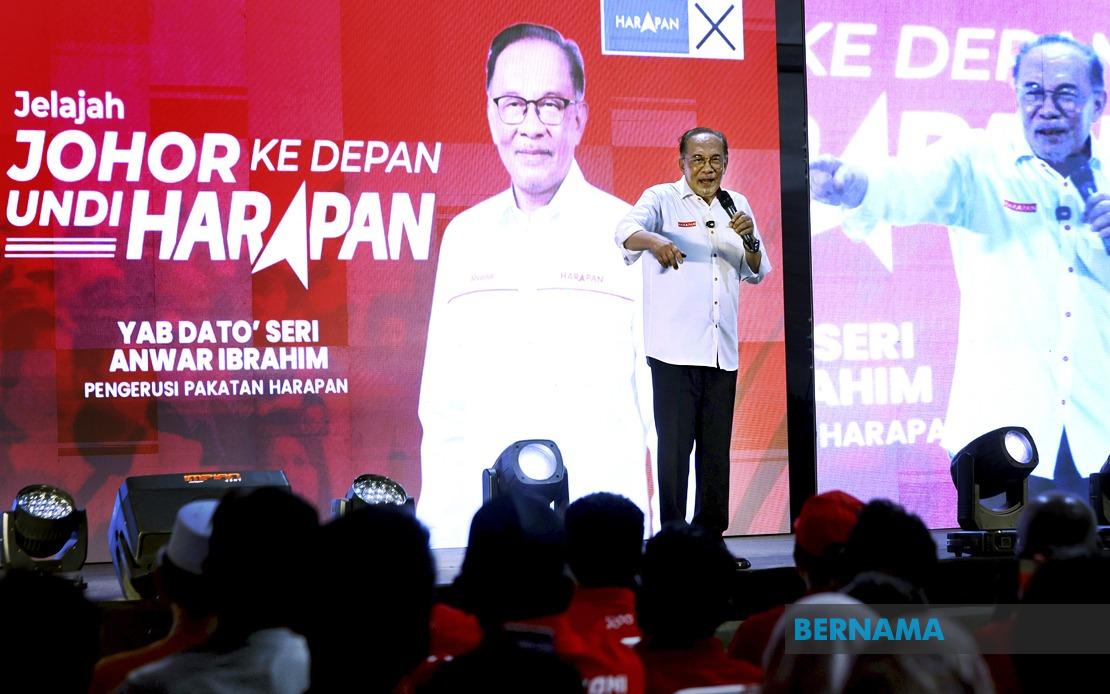 Anwar Draws Line on Corruption, Vows No Political Sanctuary for Graft