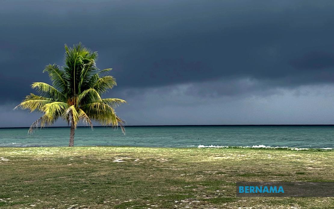 Heavy Rain and Thunderstorms to Drench Five States Through Evening