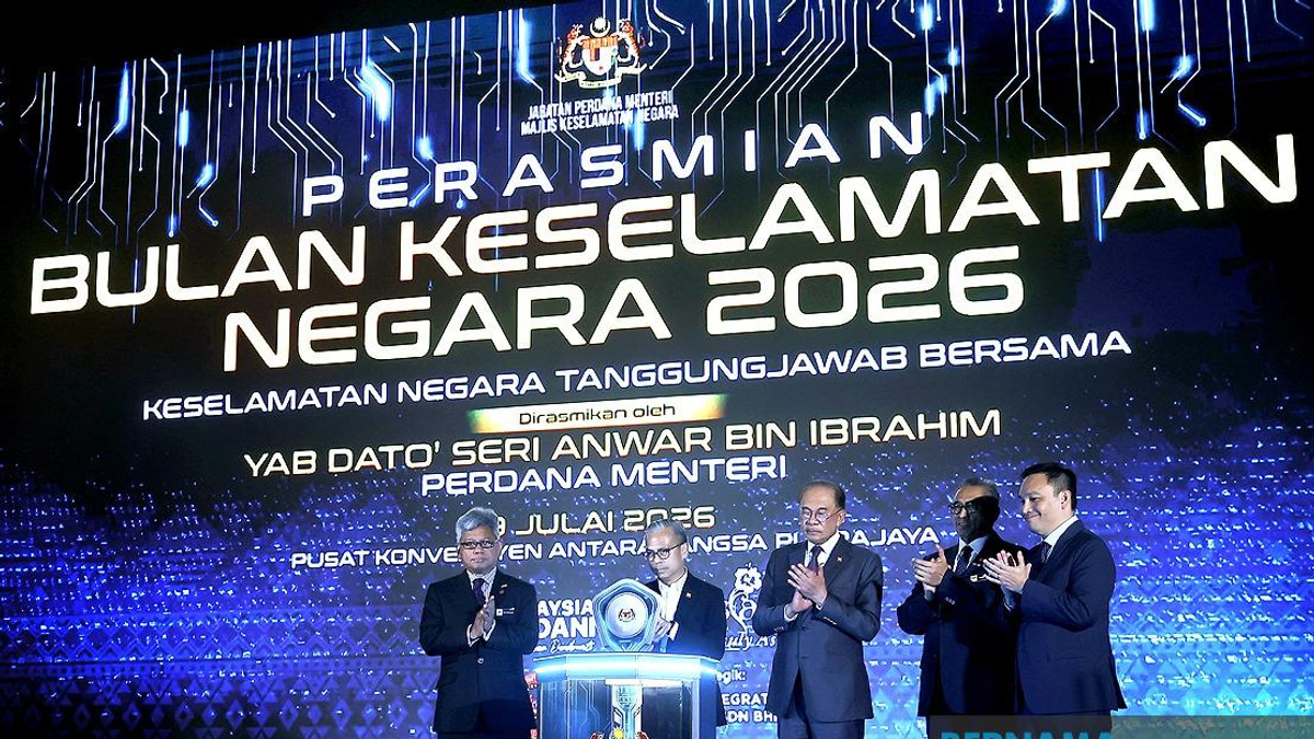 PM Anwar Warns Against Divisive Sentiments as Malaysia Confronts Complex Security Threats