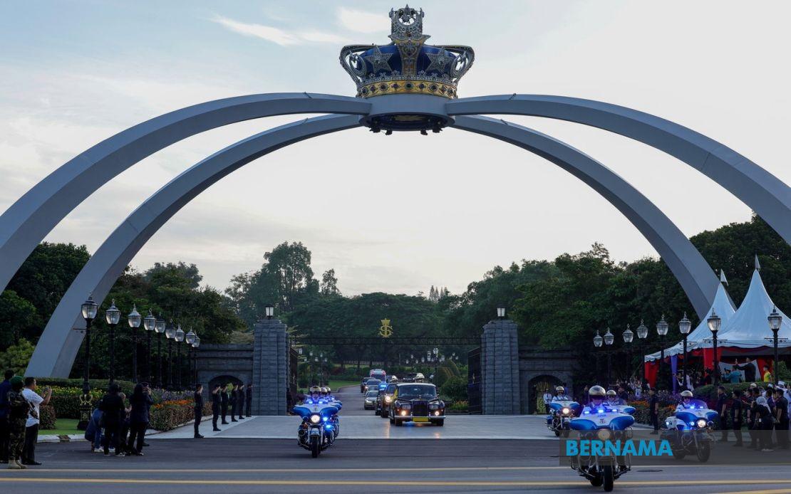 Johor's New Menteri Besar Set for Istana Bukit Serene Swearing-In Today
