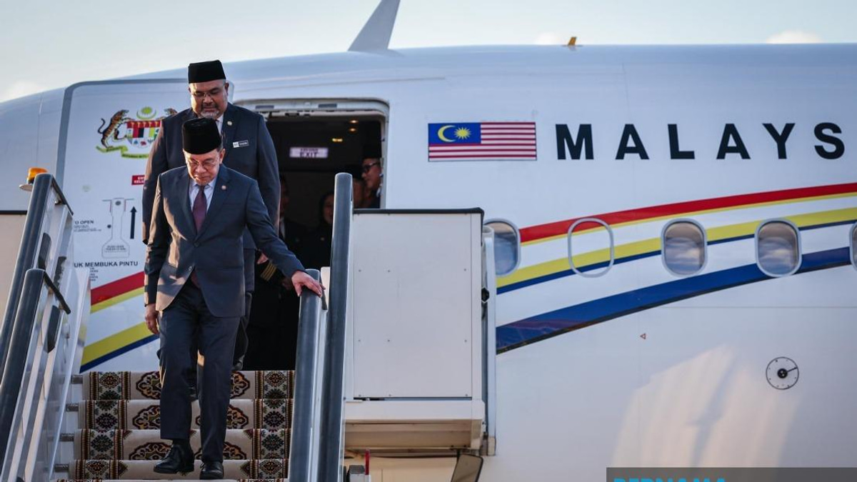 PM Anwar Begins Historic Turkmenistan Visit Amid Central Asian Diplomacy Push