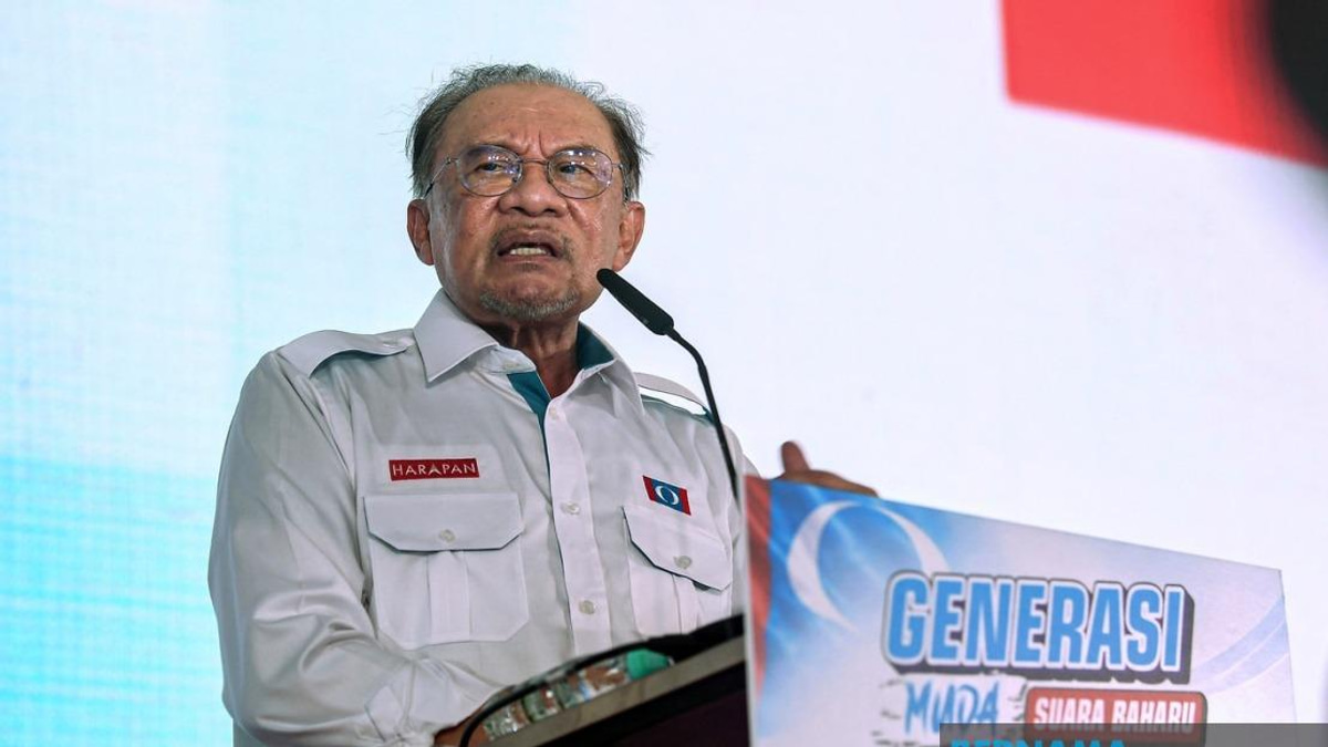 Government Maintains Development Funding to Opposition Areas, Says Anwar