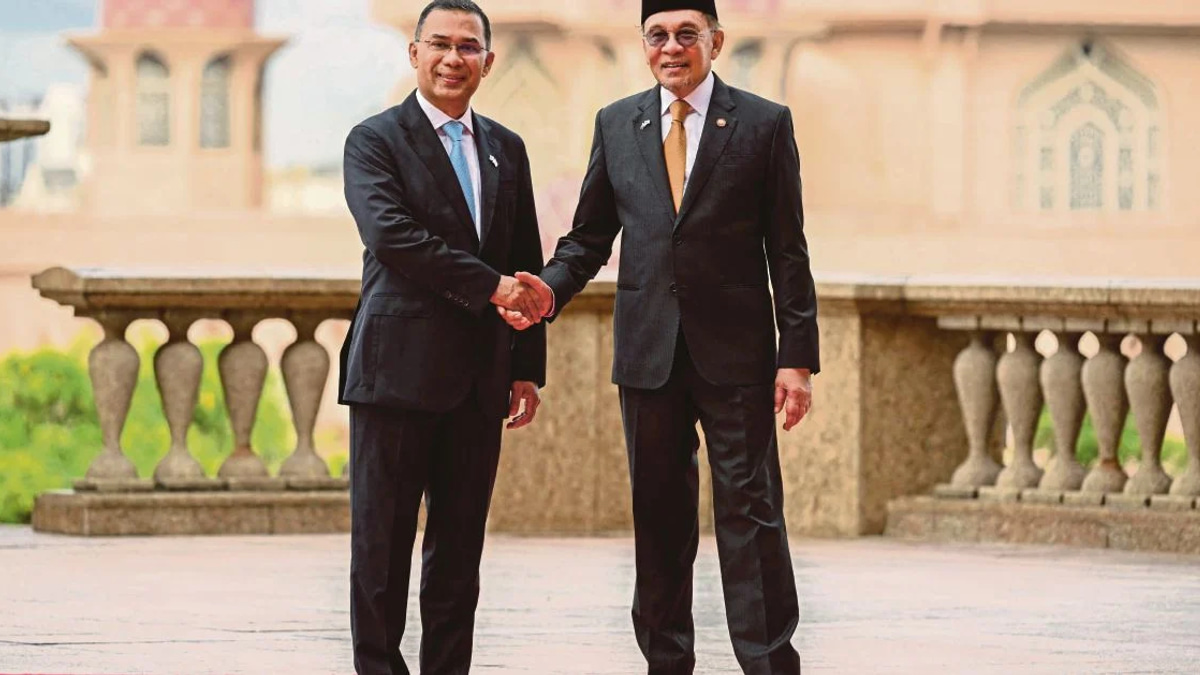 Bangladesh's Rahman Pledges Closer Ties with Malaysia's Anwar