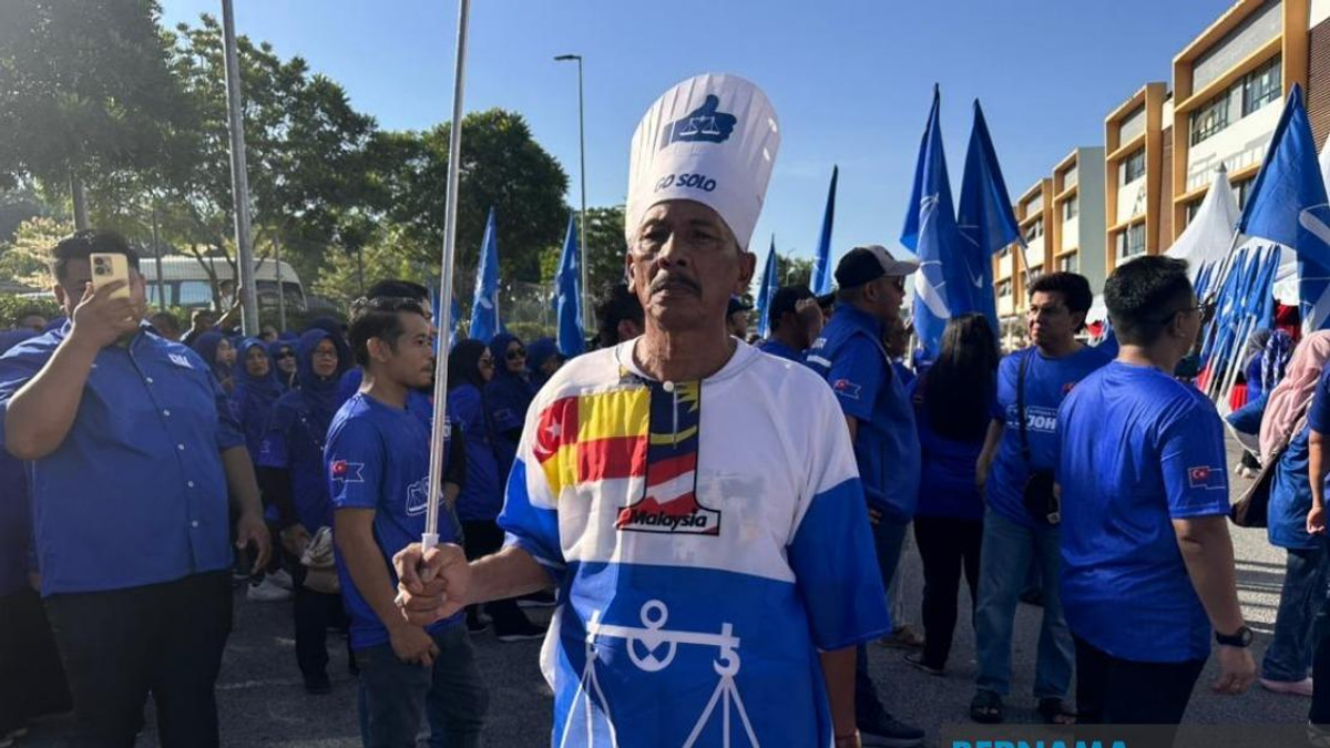 Selangor Retiree Digs Deep Into Savings to Support Onn Hafiz in Johor Election