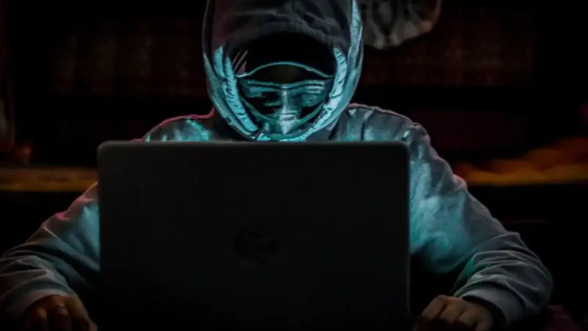Malaysia's New Cybercrimes Bill Grants Law Enforcers Broad Powers to Access Digital Communications