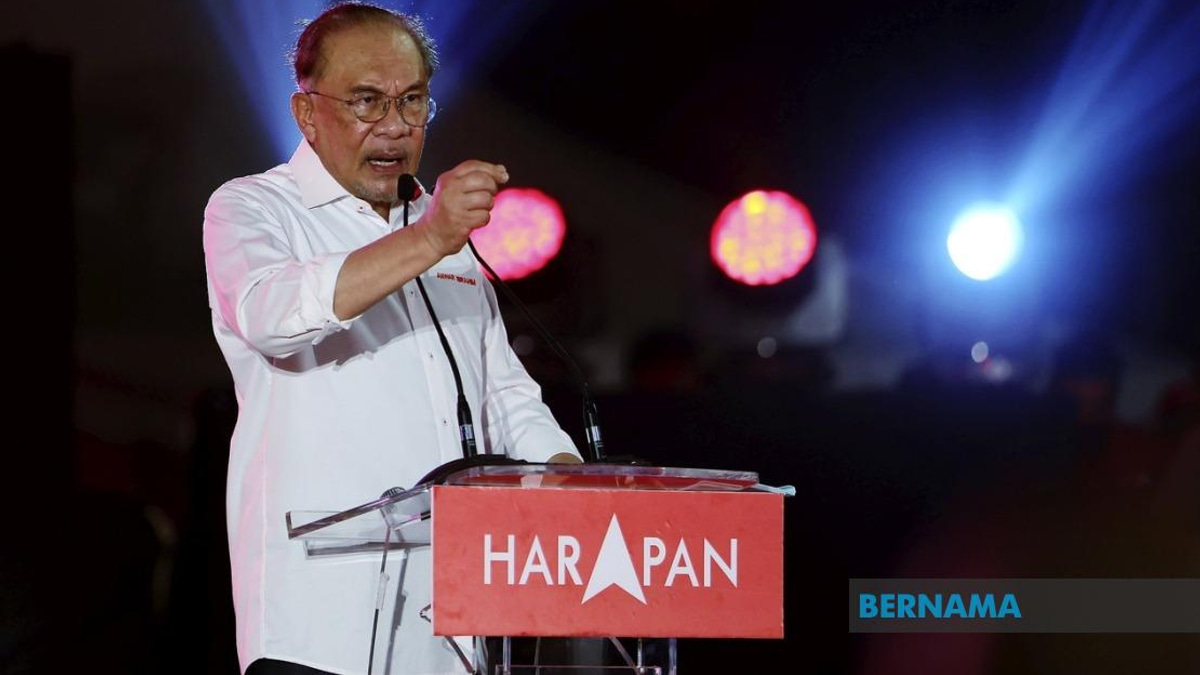PM Anwar Urges Restraint in Negeri Sembilan Election Campaign, Warns Against Royal Institution Attacks