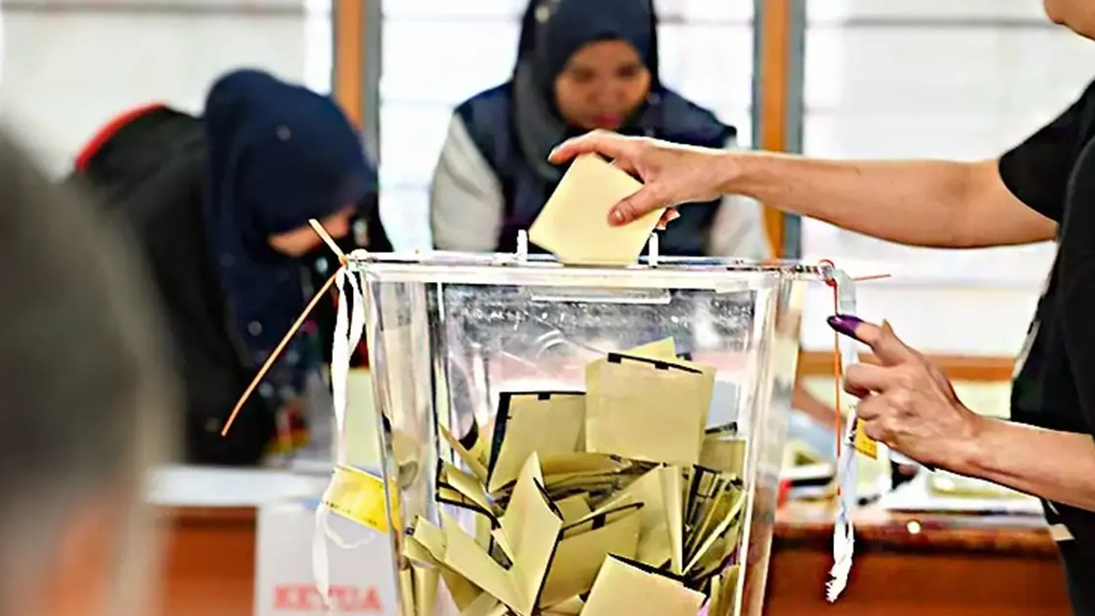 Johor Election Battle Pivots on Young Voters' Economic Anxieties