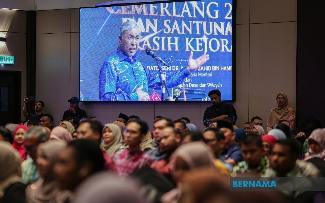 BN's Johor Campaign is Energetic, Not Lacklustre, Says Zahid