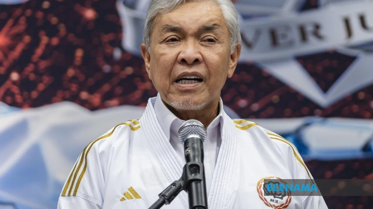 BN Takes Measured Approach as Party Members Depart Before Johor Election