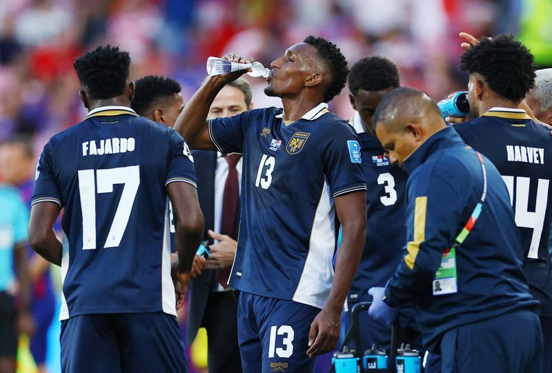 Infantino Defends World Cup Hydration Breaks as Purely Sporting Initiative