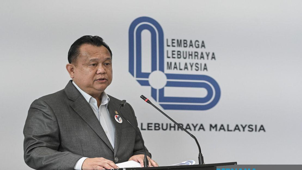 RM25.2 Million Solar LED Light Project Launches At Accident Hotspots On Malaysian Highways