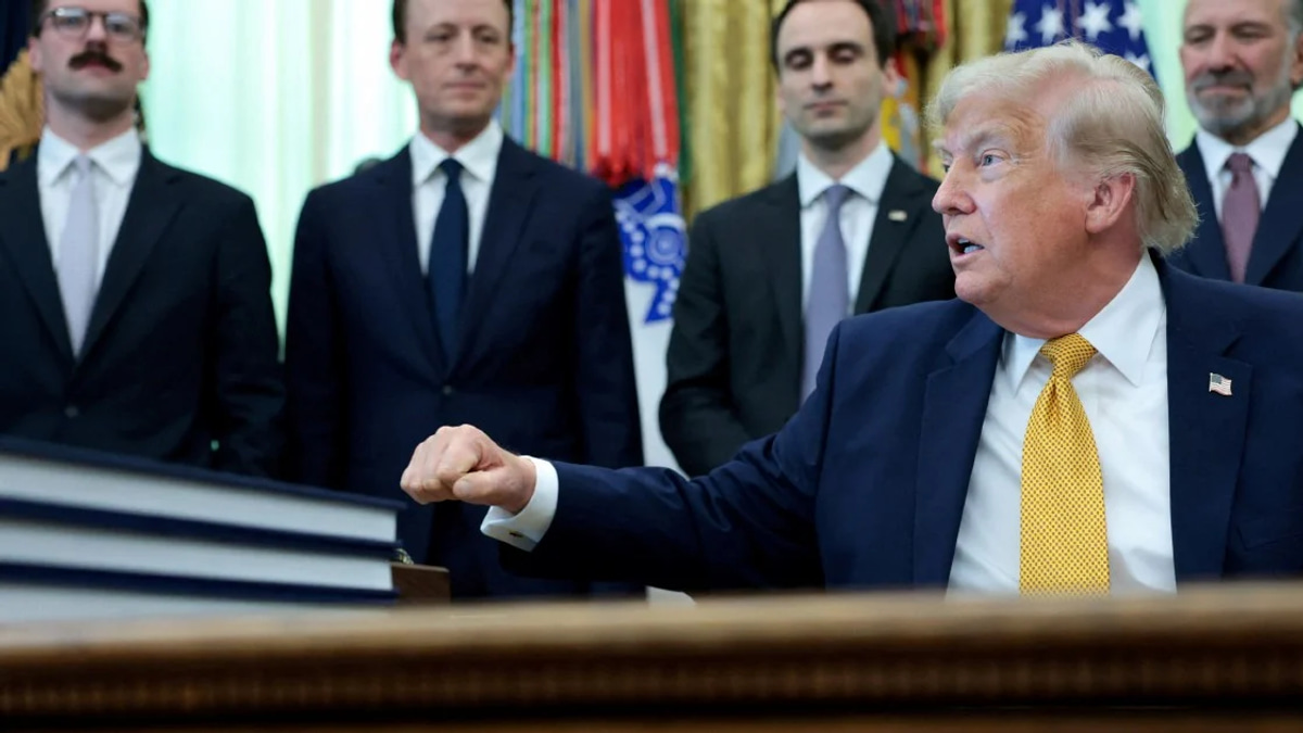 Two More Arrested in Alleged White House UFC Attack Plot Against Trump