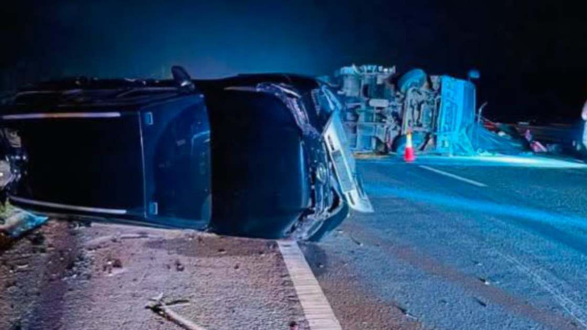 Three media officers in DPM's entourage injured in East Coast Expressway pile-up
