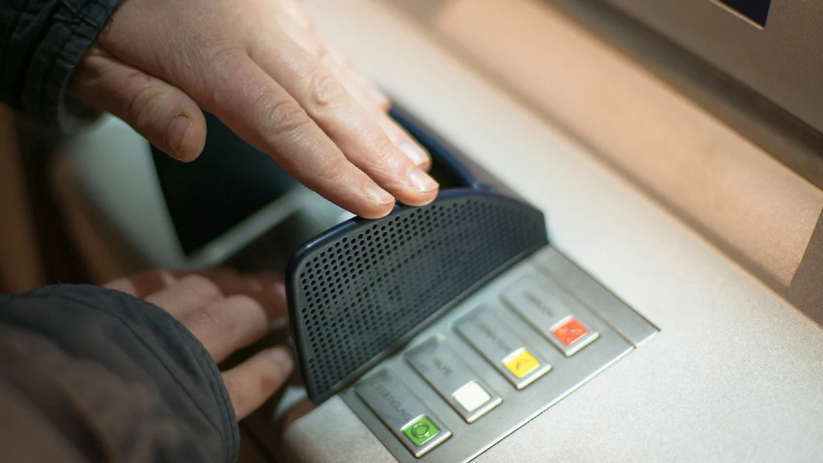 Three Malaysians Arrested in Singapore Within Hours on Scam-Related Charges