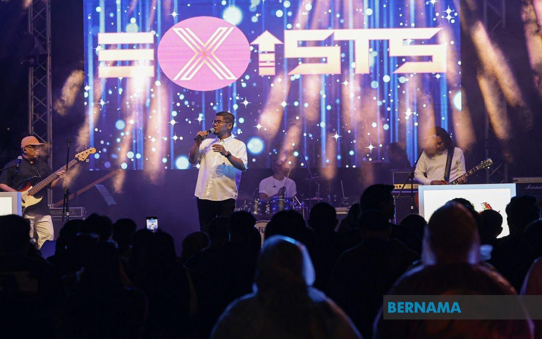 Exists Reflect on Journalists' Protective Role in Malaysia's Entertainment Industry