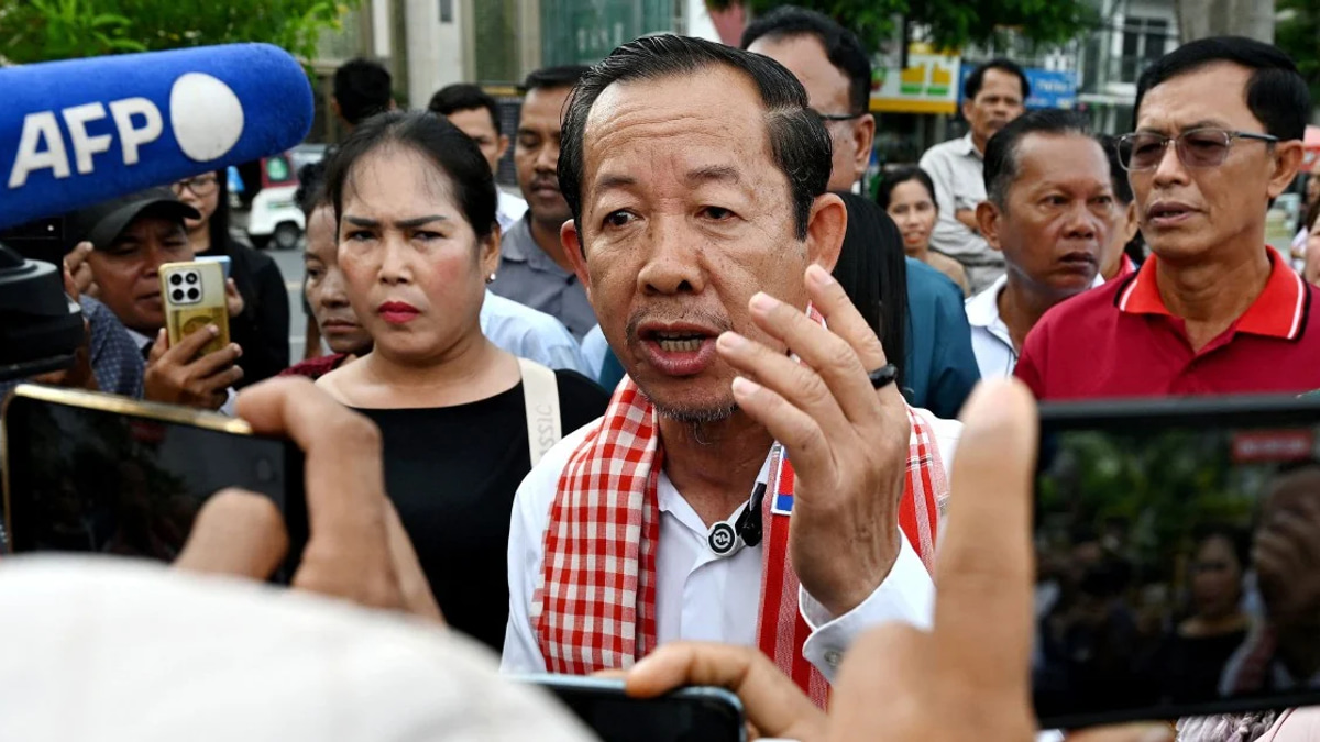 Cambodia's Supreme Court Confirms Election Ban for Opposition Figure Rong Chhun